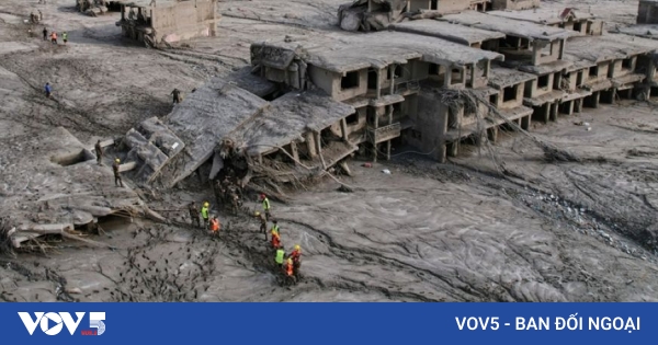 尼泊尔和中国山洪：死亡人数超过1400人，失踪人数近5900人