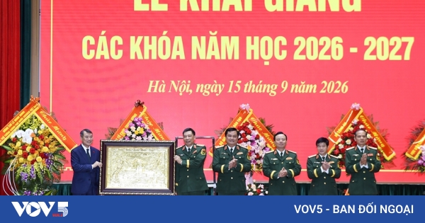 将国防学院打造成为军事国防领域顶尖战略参谋中心