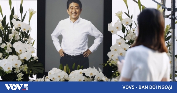 安倍元首相に「大勲位菊花章頸飾」戦後日本人で4人目 | VOV5.VN