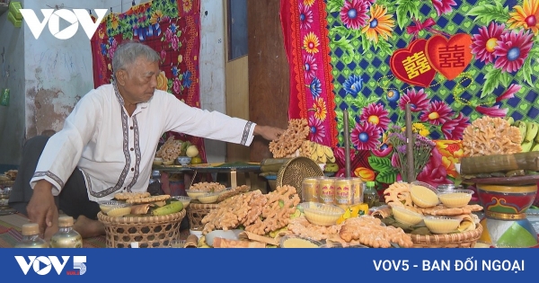 Cham Kate offerings tell story of ancestors, family, and belief | VOV5.VN