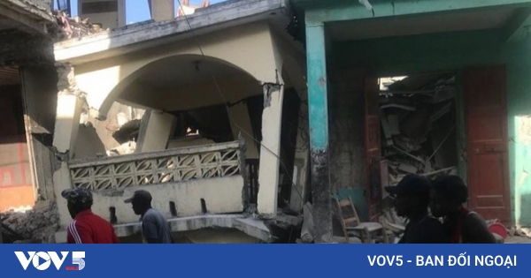 7.2 magnitude earthquake hits Haiti, at least 300 killed