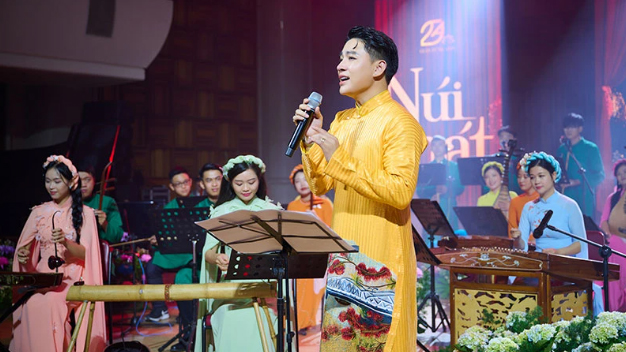Tran Tung Anh – Suara “Tanpa Gender”
