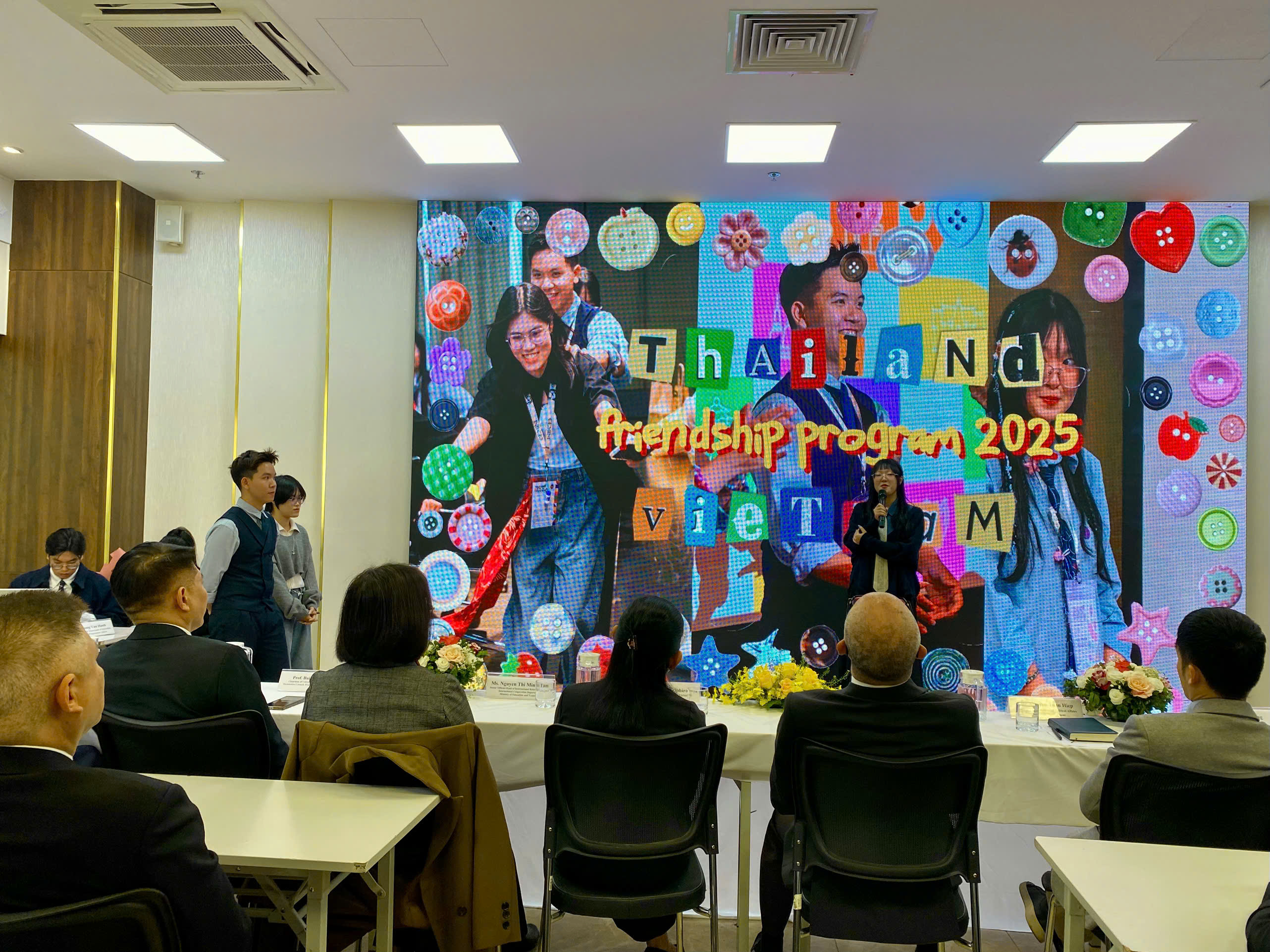 Ketika Perbatasan Hanya Ada di Peta - Pemuda Vietnam dan Thailand Menjalin Persahabatan dari Hati