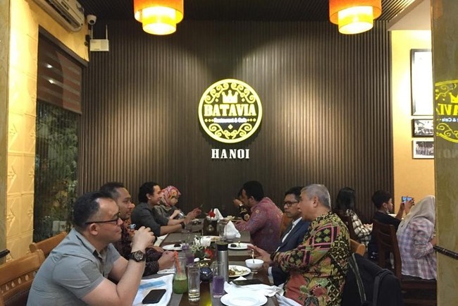 Mengiktisarkan Surat Pendengar dan Memperkenalkan Restoran Halal di Vietnam