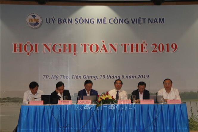 ກອງປະຊຸມຄົບຄະນະຄະນະກໍາມະການແມ່ນໍ້າຂອງ ຫວຽດນາມ ຄັ້ງທີ 1