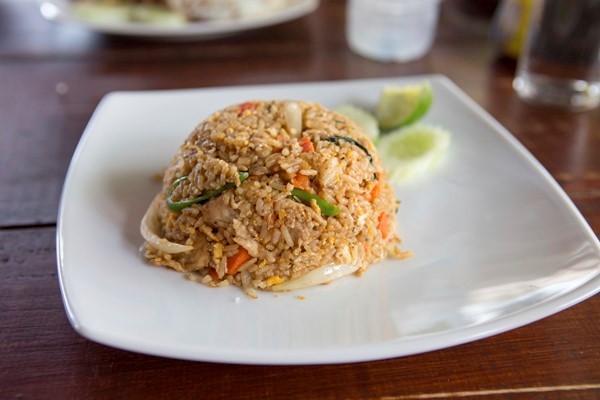 ລາວຈະສ້າງລະບົບຮ້ານອາຫານ “ຕົວແບບ” ຂາຍອາຫານທົ່ວໄປດ້ວຍລາຄາດຽວ