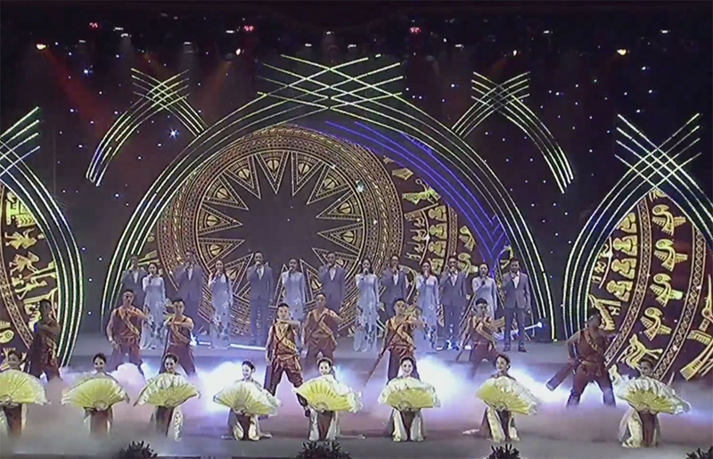 ລາຍການສະແດງສິລະປະພິເສດ ” ຄວາມເອກອ້າງທະນົງໃຈຂອງປະເທດຊາດ - ແມ່ຫວຽດນາມ”