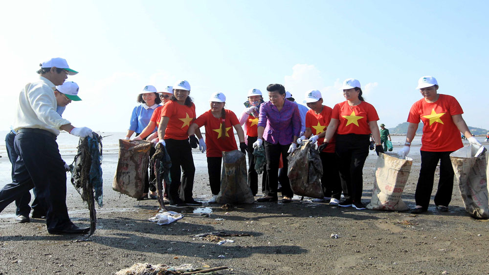ປຸກລະດົມບັ້ນຂົນຂວາຍ “ເຮັດໃຫ້ໜ່ວຍໂລກສະອາດກວ່າ” ປີ 2019
