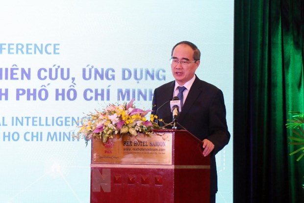 ນະ​ຄອນ​ໂຮ່​ຈີ​ມິນ: ຫັນ​​ຂໍ້​ມູນເປັນ​ດ​ີ​ຈີ​ຕອນ, ບຳ​ລຸງ​ສ້າງ​ຊັບ​ພະ​ຍາ​ກອນ​ມະ​ນຸດ​ພັດ​ທະ​ນາ​ພູມປັນ​ຍາ​ທຽມ