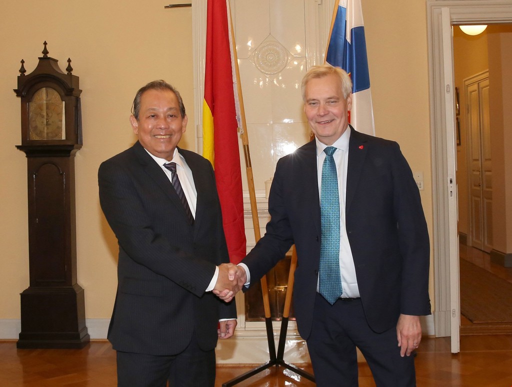 ແຟັງ​ລັງ​ຕີ​ລາ​ສູງ​ຕໍ່​ຜົນ​ງ​ານ​ໃນ​ການ​ພັດ​ທະ​ນາຂອງຫວຽດ​ນາມແລ​ະ ສະ​ໜັບ​ສະ​ໜູນ​ສັນ​ຍາ EVFTA ໃຫ້​ໄດ້​ຮັບ​ການ​ສັດ​ຈະ​ຍາ​ບັນ​ໂດຍ​ໄວ