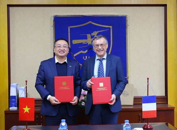 ວິຊາພາສາສາດ ແລະ ວັດທະນະທໍາຫວຽດນາມ ຖືກນໍາເຂົ້າຫຼັກສູດການສອນຢູ່ມະຫາວິທະຍາໄລ Montpellier ຢ່າງເປັນທາງການ