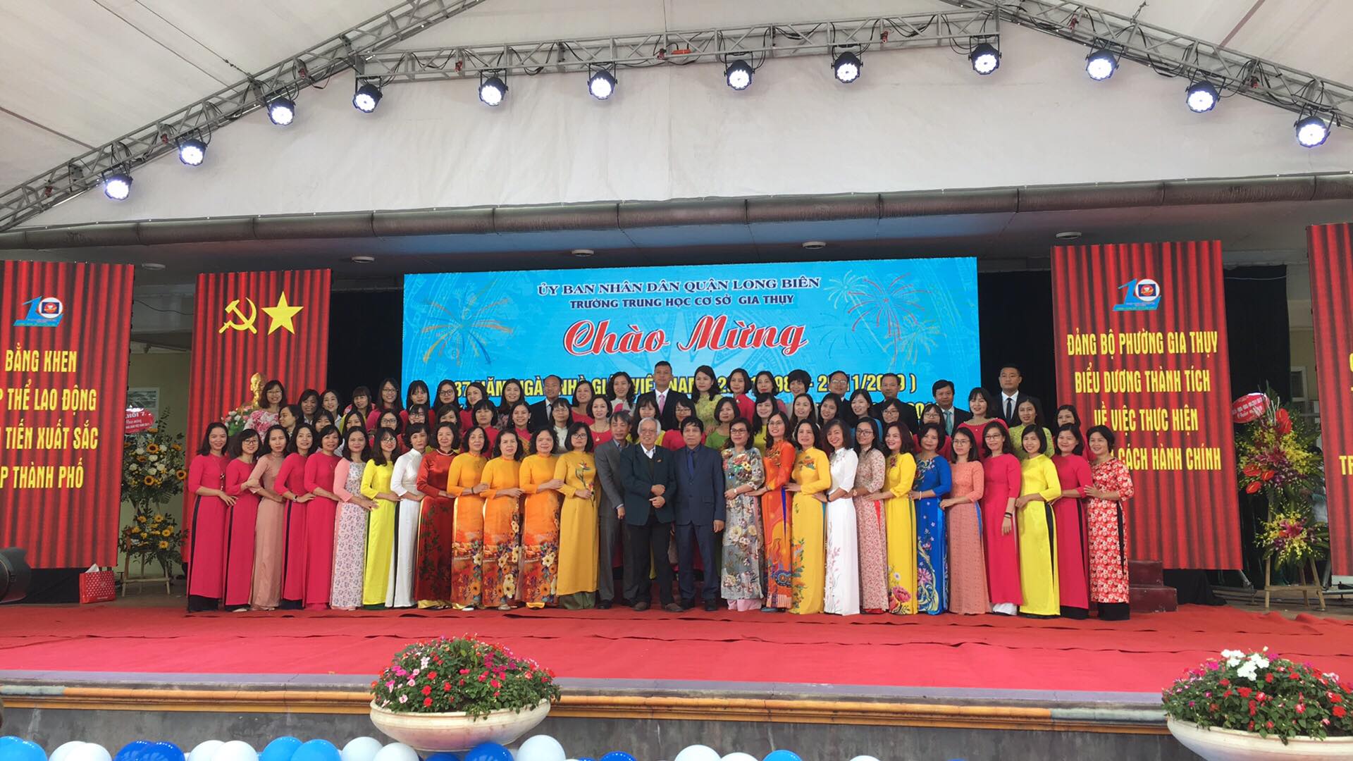 ຈັດ​ບັນ​ດາການ​ເຄື່ອນ​ໄຫວສະ​ເຫຼີມ​ສະ​ຫຼອງ ວັນ​ຄູ ຫວ​ຽດ​ນາມ 20 ພະ​ຈິກ