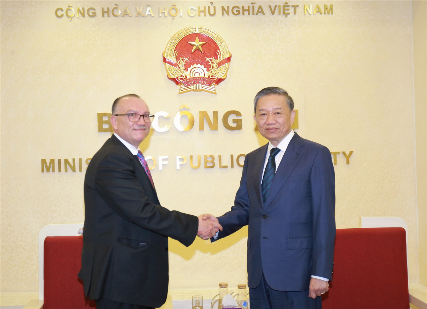 ທ່ານລັດຖະມົນຕີໂຕເລີມຕ້ອນຮັບທ່ານຮອງລັດຖະມົນຕີກະຊວງພາຍໃນ ອົດສະຕາລີ