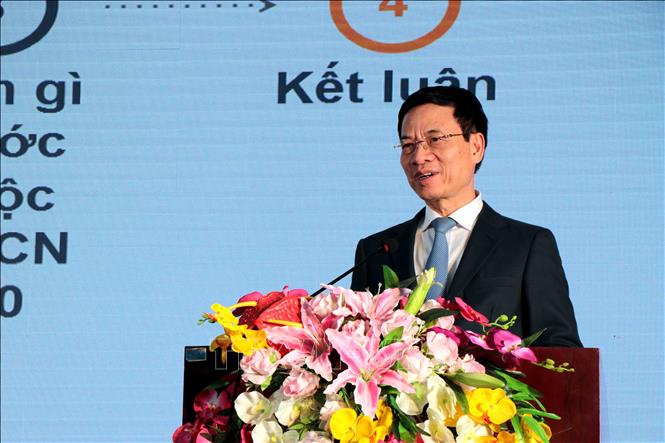 ບໍາລຸງ​ສ້າງ​ນັກ​ຊ່ຽວຊານ​ຫຼັ​ກ​ແຫຼ່ງ 100 ຄົນ ​ເພື່ອ​ຮັບ​ໃຊ້​​ໃຫ້​ແກ່​ການ​ສ້າງ​ລັດຖະບານ​ເອ​ເລັກ​ໂຕ​ນິກ