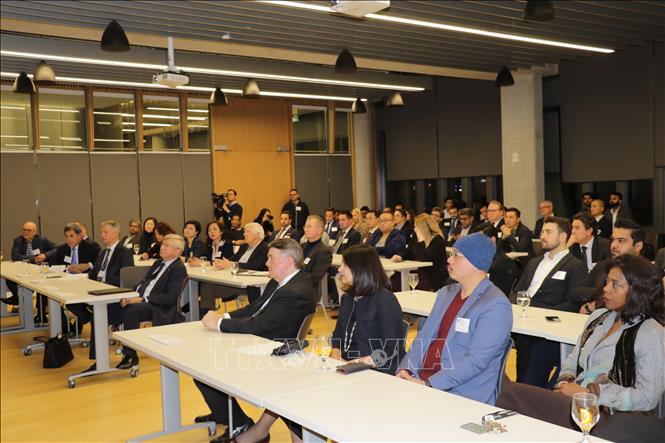 ກາ​ນາ​ດາ ​ຄວນ​ບຸ​ລິ​ມະ​ສິດຕະ​ຫຼາດ ຫວຽດ​ນາມ ໃນ​ການ​ຊຸກ​ຍູ້​ການ​ພົວ​ພັນ​ສອງ​ຝ່າຍ