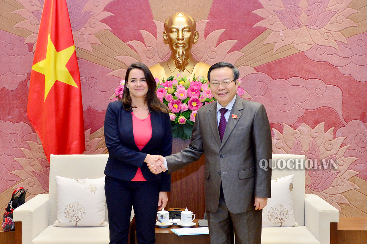 ເພີ່​ມ​ທະ​ວີ​ການ​ພົວ​ພັນ​ລະ​ຫວ່າງ ຫວຽດ​ນາມ - ຮຸງ​ກາ​ຣີ ​ໃຫ້ດີ​ກ່​ວາ​ອີກ