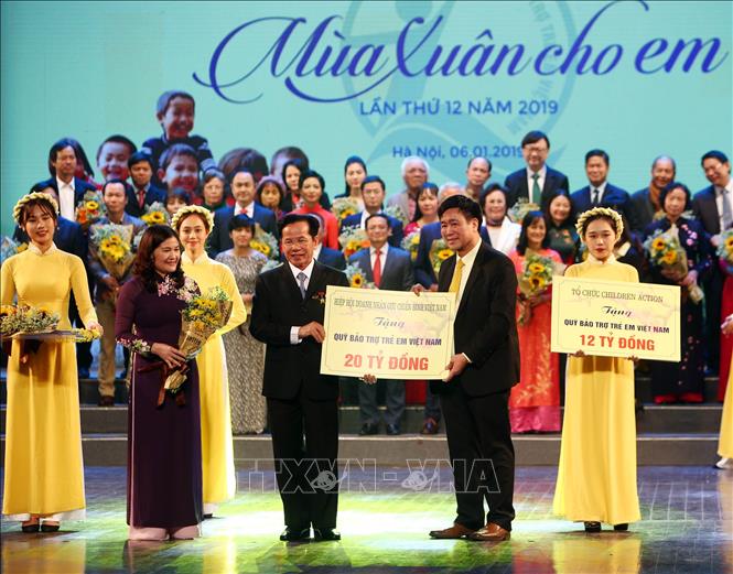 ບັນ​ດາ​ການ​ເຄື່ອນ​ໄຫວ​ຈັດ​ຕັ້ງ​ບຸນ​ເຕັດ​ໃຫ້​ແກ່​ກຳ​ມະ​ກອນ, ຊາວ​ຜູ້​ອອກແຮງ​ງານ​ທຸກ​ຍາກ, ເດັກ​ນ້ອຍຢູ່​ເຂດ​ຊາຍ​ແດນ