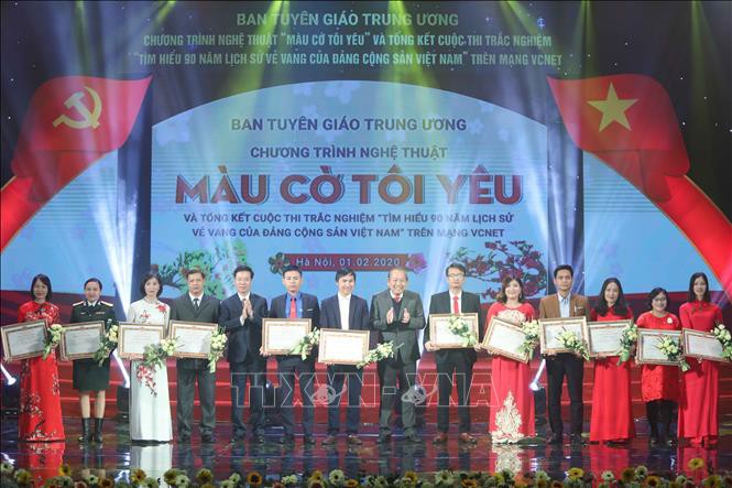 ສະ​ຫລຸບການ​ແຂ່ງ​ຂັນ​ຊອກ​ຮູ້​ປະ​ຫວັດ​ສາດ​ພັກ​ກອມ​ມູ​ນິດ​ຫວຽດ​ນາມ​ຄົບ​ຮອບ 90 ປີ