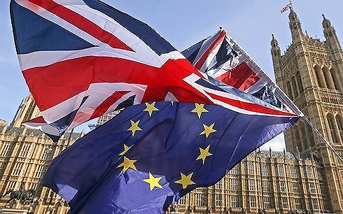 Eu ແລະ ອັງ​ກິດ ເລີ່ມ​ດຳ​ເນີນ ບັນ​ດາ​ການ​ເຈ​ລະ​ຈາ​ກ່ຽວ​ກັບ​ການ​ພົວ​ພັນ​ໃນ​ອະ​ນາ​ຄົດ
