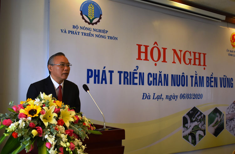 ກອງ​ປະ​ຊຸມ​ທົ່ວ​ປະ​ເທດ​ກ່ຽວ​ກັບ​ການ​ພັດ​ທະ​ນາ​ການ​ລ້ຽງ​ມ້ອນ​ແບບ​ຍືນ​ຍົງ