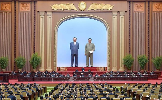 ສະ​ພາ​ປະ​ຊາ​ຊົນ​ສູງ​ສຸດ ສ​ປ​ປ.ເກົາຫຼີ​ ຈັດ​ກອງ​ປະ​ຊຸມ​ຄົບ​ຄະ​ນະ