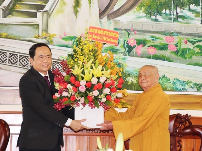 ທ່ານ​ປະທານ​ແນວ​ໂຮມປະ​ເທດ​ຊາດ​ຫວຽດນາມ ​ເຈິ່ນ​ແທັງ​ເໝິນ ສົ່ງ​ຈົດໝາຍອວຍພອນ​ວັນບຸນ​ວິສາຂະບູຊາ ປີ 2020
