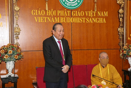 ຮອງ​ນາ​ຍົກ​ລັດ​ຖະ​ມົນ​ຕີ ເຈືອງ​ຮ່​ວາ​ບິ່ງ​ອວຍ​ພອນ​ວັນ​ບຸນ​ວິ​ສາ​ຂະ​ບູ​ຊາ