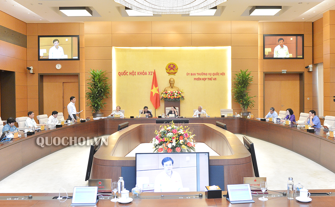 ຄະ​ນະ​ປະ​ຈຳ​ສະ​ພາ​ແຫ່ງ​ຊາດ​ໃຫ້​ຄຳ​ເຫັນ​ກ່ຽວ​ກັບ​ຮ່າງ​ມະ​ຕິ​ວ່າ​ດ້ວຍ​ການ​ດັດປັບ​​ລະ​ດັບ​ຫລຸດ​ຜ່ອນ​ອາ​ກອນ​ລາຍ​ຮັບ​ສ່ວນ​ຕົວ