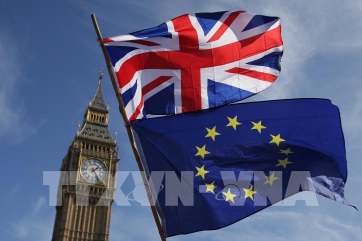 EU ແລະ ອັງ​ກິດ ເຫັນ​ດີ​ເປັນ​ເອ​ກະ​ພາບ​ເພີ່ມ​ກຳ​ລັງ​ໜູນ​ໃຫ້​ແກ່​ບັນ​ດາ​ການ​ເຈ​ລະ​ຈາຫຼັງ Brexit