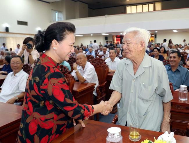 ປະທານ​ສະພາ​ແຫ່ງ​ຊາດ: ​ຈະ​ແກ​້​ໄຂ​ກໍລະນີ​ສໍ້​ລາດ​ບັງຫຼວງຢ່າງ​ເຂັ້ມ​ງວດ ດ້ວຍ​ຈິດ​ໃຈບໍ່ມີ​ຂອບ​ເຂ​ດຈໍາ​ກັດ