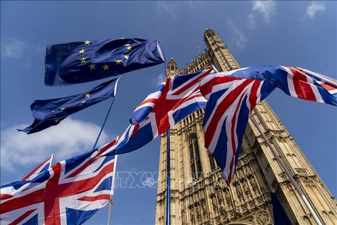 EU ແລະ ອັງ​ກິດ​ເລີ່ມ​ດຳ​ເນີ​ນ​ການ​ເຈ​ລະ​ຈາ​ຮອບ​ໃໝ່