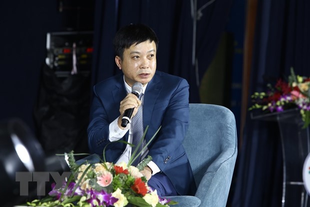 ຊອ​ກ​ຫາ​ວິ​ທີ​ການ​ຫັນ​ເປັນ​ດີ​ຈີ​ຕອນ​ເພື່ອ​ຫວຽດ​ນາມ​ທີ່​ເຂັ້ມ​ແຂງ, ວັດ​ທະ​ນາ​ຖາ​ວອນ