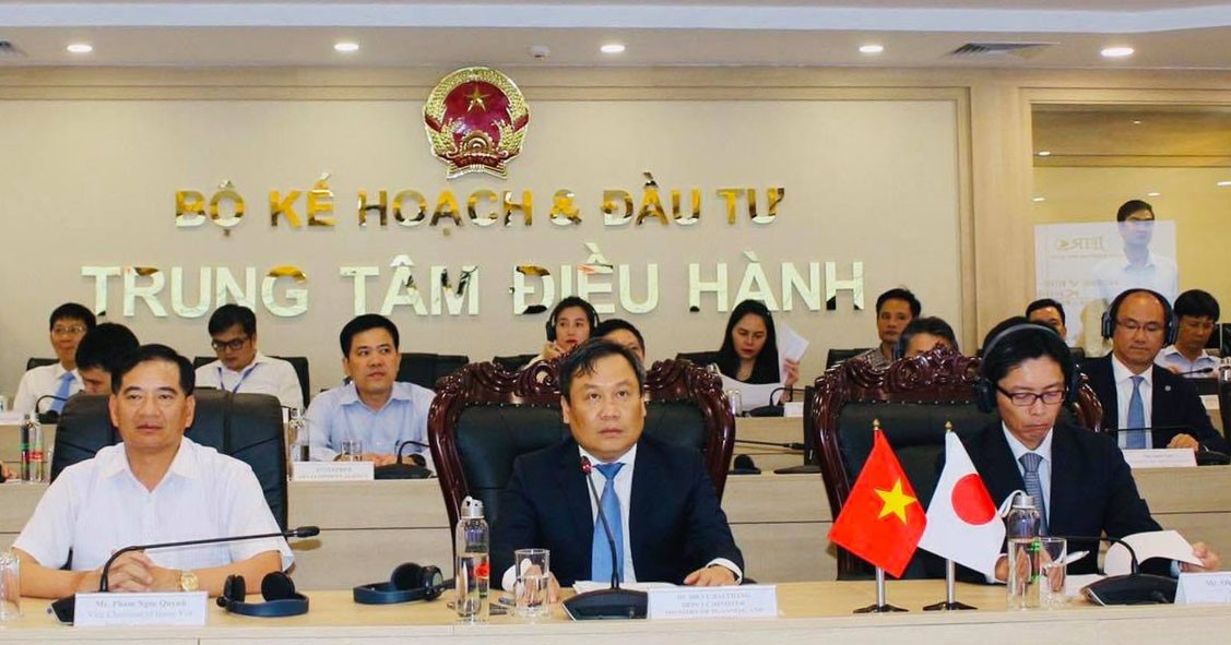 ຈັດຕັ້ງ​ກອງ​ປະ​ຊຸມ​ສົ່ງ​ເສີມ​ການ​ລົງ​ທຶນ​ທາງອອ​ນ​ລາຍລະ​ຫວ່າງ​ຫວຽດ​ນາມ - ຍີ່​ປຸ່ນ​