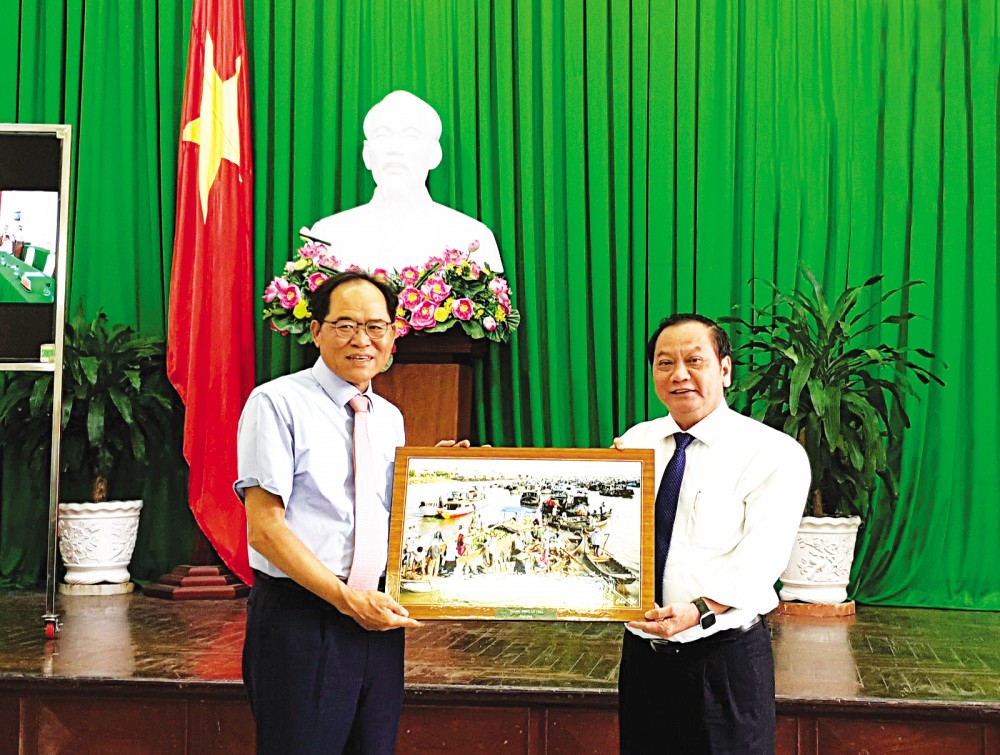 ສ.ເກົາຫຼີ ຍູ​້​ແຮງ​ກະ​ແສເງິນ​ລົງ​ທຶນ​ເຂົ້າ​ນະ​ຄອ​ນ​ເກິ່ນ​ເທີ