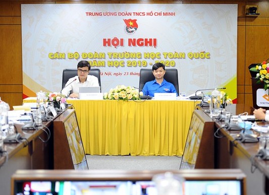 ຊຸກຍູ້ຈິດໃຈປະດິດຄິດສ້າງ, ເລີ່ມຕົ້ນທຸລະກິດໃນໝູ່ນັກຮຽນ, ນັກສຶກສາ ແລະ ຄູອາຈານ