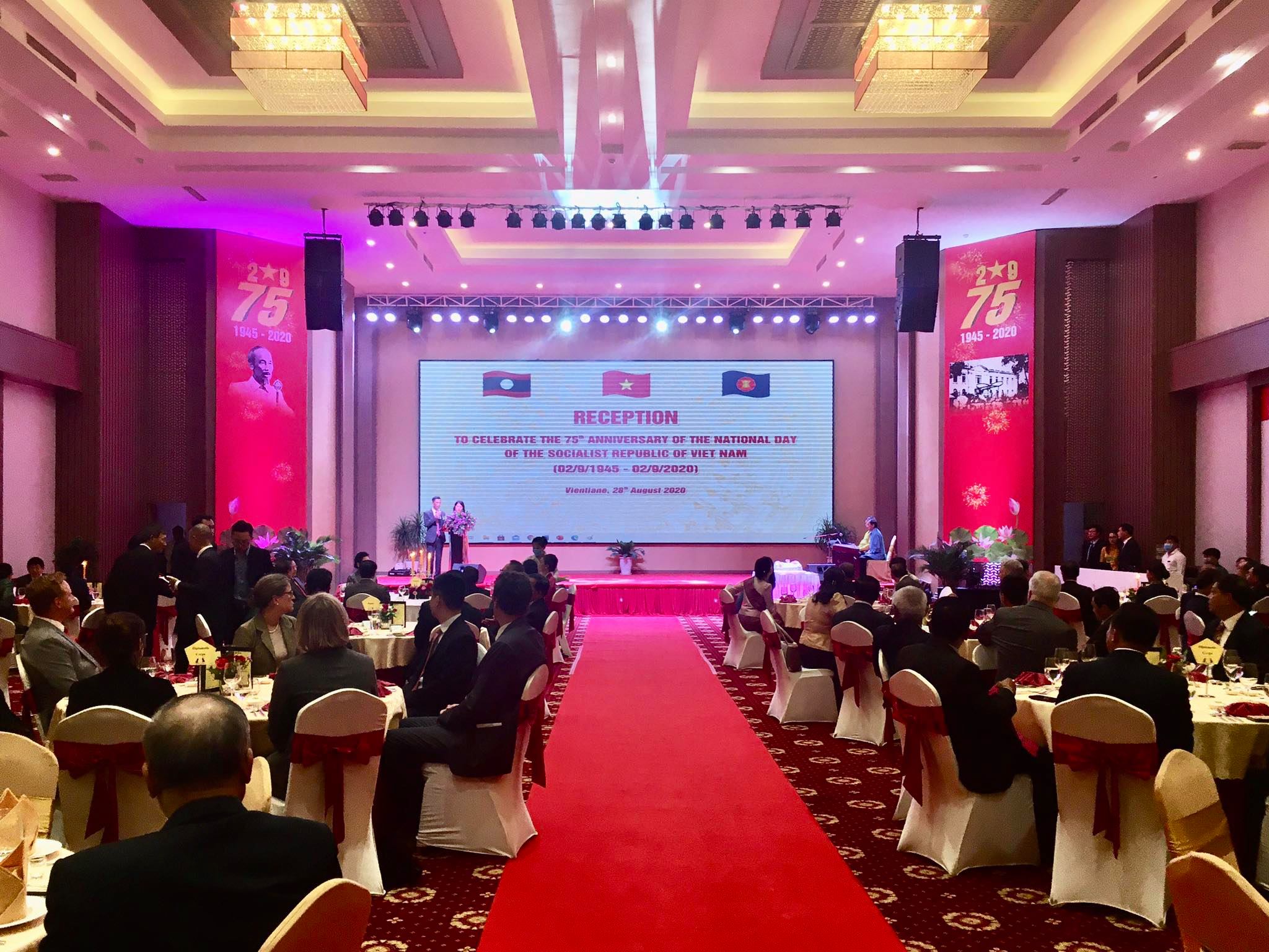​ພິ​ທີ​ສະ​ເຫຼີມ​ສະຫຼອງວັນ​ຊາດຫວຽດ​ນາມ​ ຄົບ​ຮອບ 75 ປີຢູ່ຫຼາຍ​ປະ​ເທດ
