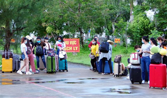 ຫວຽດ​ນາມ ​ສາ​ມາດ​ປິ່ນ​ປົວ​ຜູ້​ຕິດ​ເຊື້ອ​ໂຄ​ວິດ - 19 ​ຫ​າຍ​ດີ ຈຳ​ນວນ 1010 ໃນ​ຈຳ​ນວນ 1094 ຄົນ