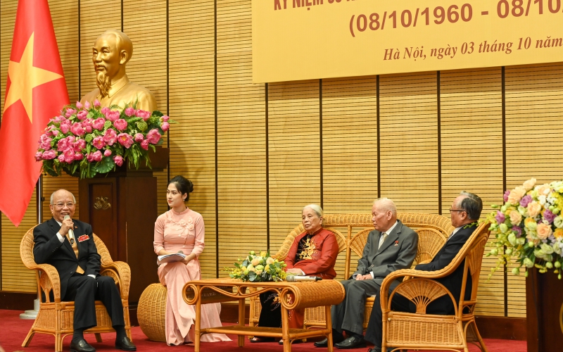 ສະເຫຼີມ​ສະຫຼອງ 60 ປີ ແຫ່ງວັນ​ສ້າງ 3 ນະ​ຄອນ​ແຮກ​ສ່ຽງ: ຮ່າ​ໂນ້ຍ - ເຫວ້ - ໄຊ​ງ່ອນ