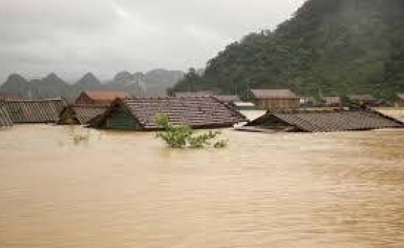 ສານ​ຢື້​ຢາມ​ຖາມ​ຂ່າວ ຂອງ ມຽນ​ມາ ກ່ຽວ​ກັບ​ໄພ​ນ້ຳ​ຖ້ວມ ຢູ່​ພາກ​ກາງ ຫວຽດ​ນາມ