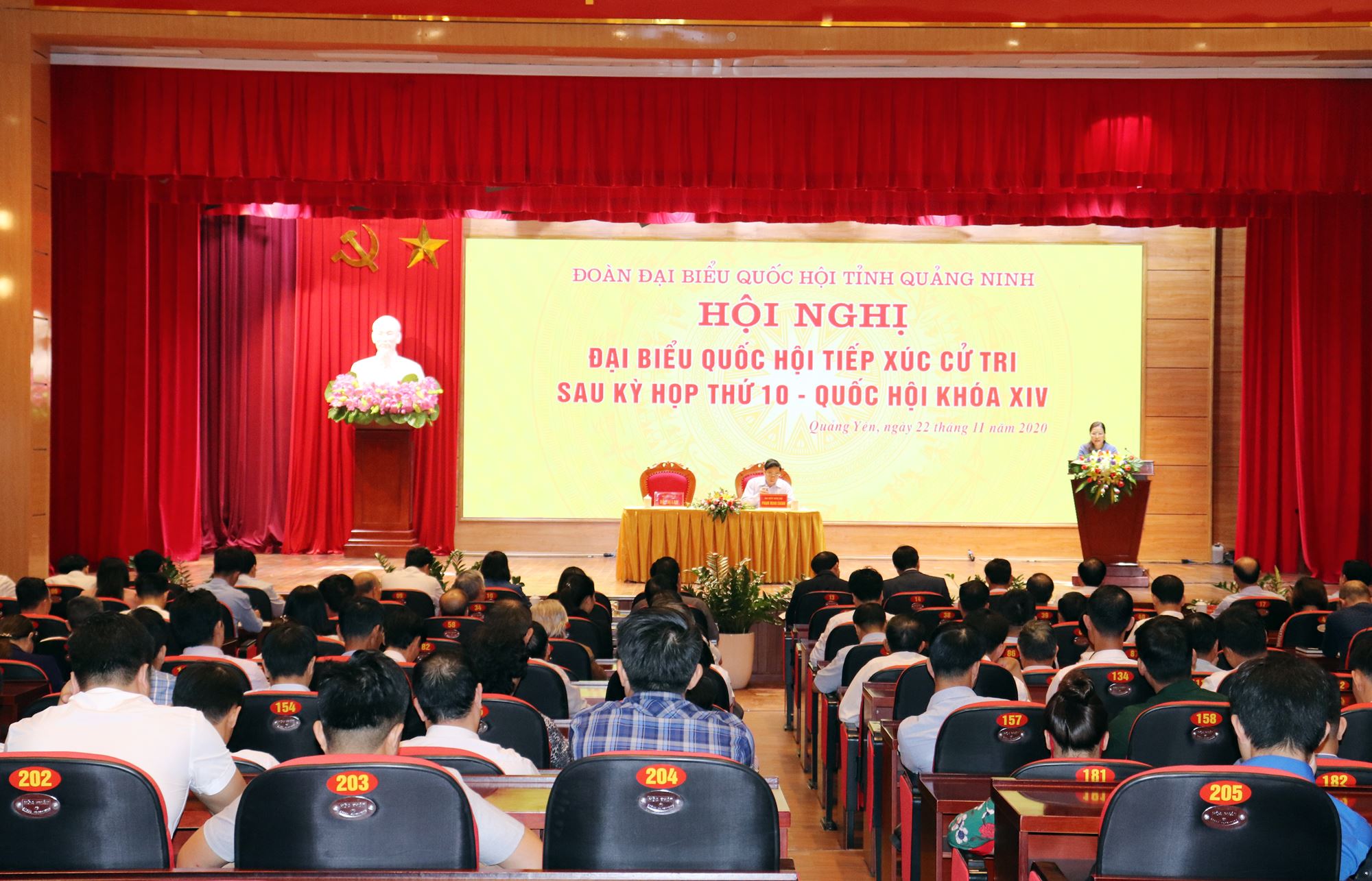 ການ​ນຳ​ພັກ, ສະ​ພາ​ແຫ່ງ​ຊາດ ພົບ​ປະ​ກັບ​ຜູ້​ມີ​ສິດ​ເລືອກ​ຕັ້ງ​