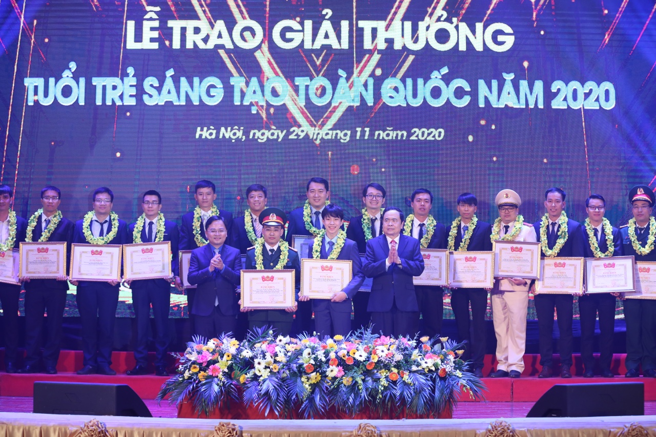 ມອບ​ລາງວັນ ໄວ​ໜຸ່ມ​ປະ​ດິດ​ຄິດ​ສ້າງ​ທົ່ວ​ປ​ະ​ເທດ ປີ 2020 ​ຍ້ອງ​ຍໍ​ຊົມ​ເຊີຍ 37 ໂຄງ​ການ