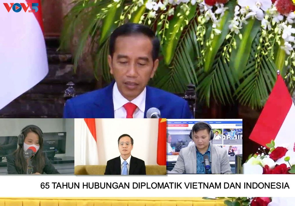 ການ​​ໂອ້​ລ​ົມ​ສົນ​ທະ​ນາ​ຜ່ານ​ຄື້ນ​ວິ​ທະ​ຍຸ ເນື່ອງ​ໃນ​ໂອ​ກາດ​ສະເຫຼີມ​ສະຫຼອງ 65 ປີ ແຫ່ງວັນ​ສ້າງ​ຕັ້ງ​ການ​ພ​ົວ​ພັນ​ທາງ​ການ​ທູດ​ລະ​ຫວ່າງ ຫວຽດ​ນາມ - ອິ​ນ​ໂດ​ເນ​ເຊຍ