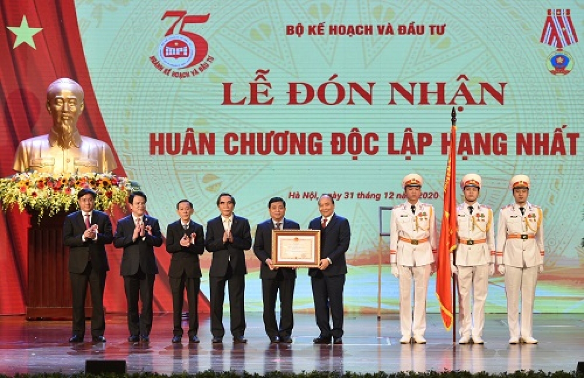 ກະຊວງແຜນການ ແລະ ການລົງທຶນຕ້ອງນຳໜ້າໃນການປ່ຽນແປງໃໝ່ຈິນຕະນາການ,ປະດິດຄິດສ້າງ ພ້ອມກັນພັດທະນາປະເທດຊາດ