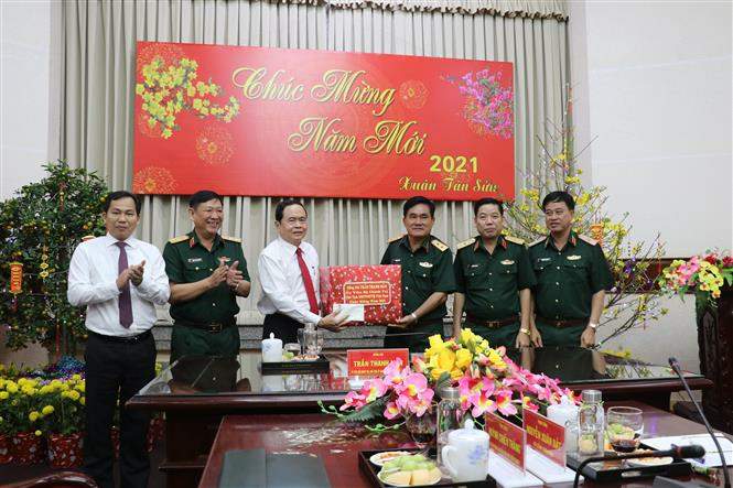 ການ​ນຳ ພັກ, ລັດ ຫວຽດ​ນາມ ໄປ​ຢ້ຽມ​ຢາມ, ອວຍ​ພອນ​​ບຸນ​ເຕັດ​ຢູ່​ທ້ອງ​ຖິ່ນ​ຕ່າງໆ