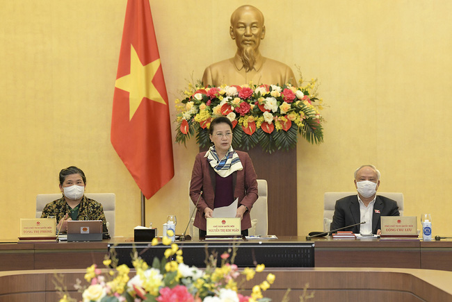 ຄະ​ນະ​ປະ​ຈຳ​ສະ​ພາ​ແຫ່ງ​ຊາດ ປະ​ກອບ​ຄຳ​ເຫັນ​ກ່ຽວ​ກັບ​ວຽກ​ງານ​ບຸກ​ຄະ​ລາ​ກອນ​ຍື່ນ​ສະ​ເໜີ​ຕໍ່​ສະ​ພາ​ແຫ່ງ​ຊາດ
