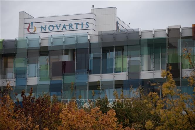 Novartis, Roche ຮ່ວມ​ມື​ຜະ​ລິດ​ຢາ​ປິ່ນ​ປົວ​ພະ​ຍາດ​ອັກ​ເສັບ​ປອດ​ທີ່​ກ່ຽວ​ຂ້ອງ​ເຖິງ ໂລກ​ລະ​ບາດ​ໂຄວິດ - 19