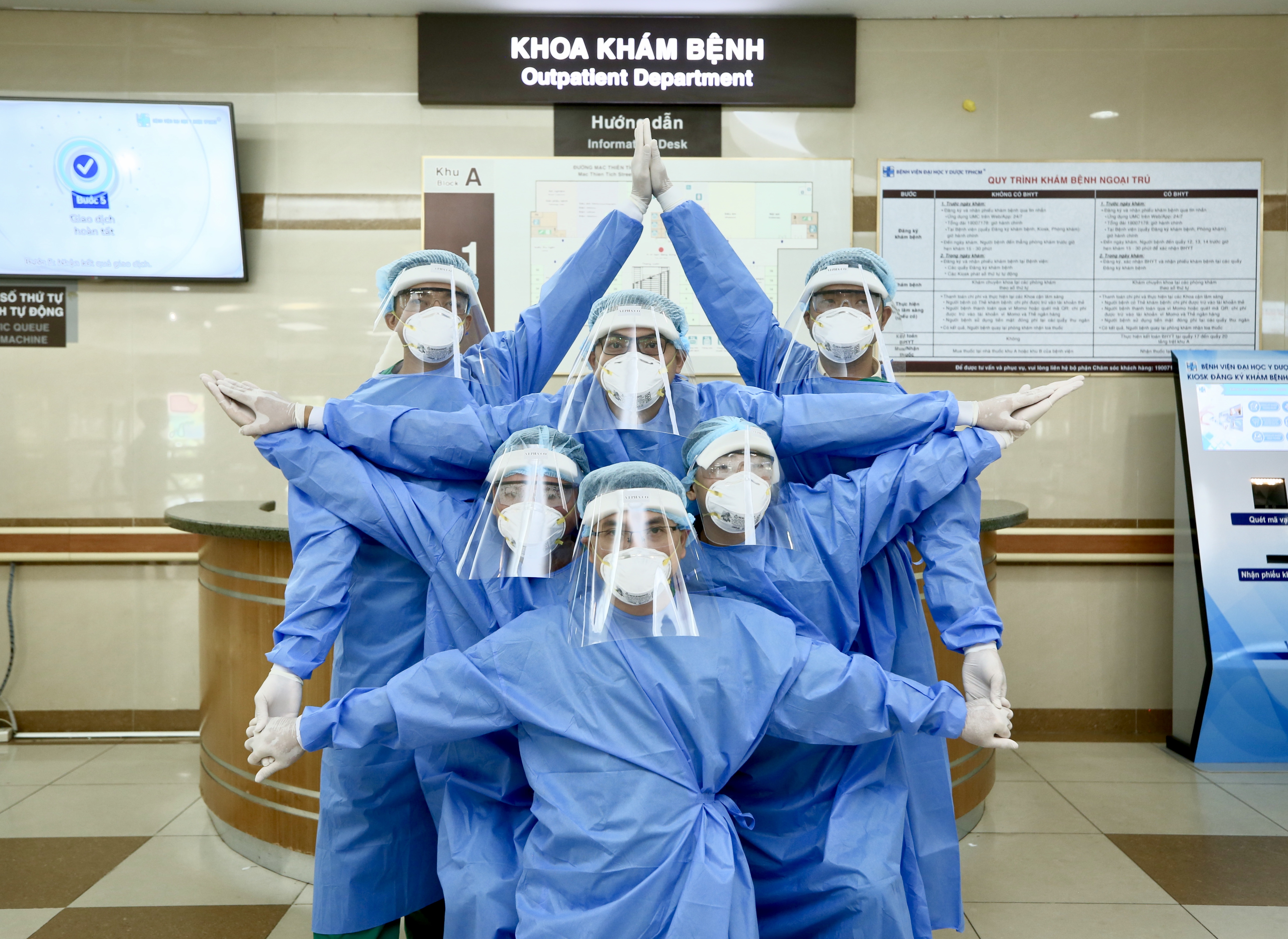 ປະ​ເທດ ຫວຽດ​ນາມ ໄລ​ຍະ​ເກີດ​ໂລກ​ລະ​ບາດ​ໂຄວິດ - 19 ໃນສາຍ​ຕາ​ຂອງ​ສາວລາວ ເປັນ​ໃພ້ ຫວຽດ