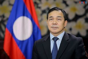 ສືບ​ຕໍ່​ຢັ້ງ​ຢືນ​ທັດ​ສະ​ນະ​ສະ​ເໝີ​ຕົ້ນ​ສະ​ເໝີ​ປາຍ​ຂອງ ຫວຽດ​ນາມ ໃນ​ການ​ເພີ່ມ​ພູນ​ຄູນ​ສ້າງ​ສາຍ​ພ​ົວ​ພັນ​ແບບ​ພິ​ເສດ ລະ​ຫວ່າງ ຫວຽດ​ນາມ - ລາວ