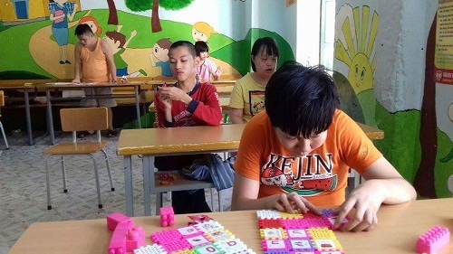 ຮັບ​ປະ​ກັນ​ຜົນ​ປະ​ໂຫຍດ​ດີ​ທີ່​ສຸດ​ໃຫ້​ແກ່​ຜູ້​ປະ​ສົບ​ເຄາະ​ຮ້າຍ​ຈາກ​ທາດ​ພິດ​ສີ​ສົ້ມ/ດີ​ໂອ​ຊິນ