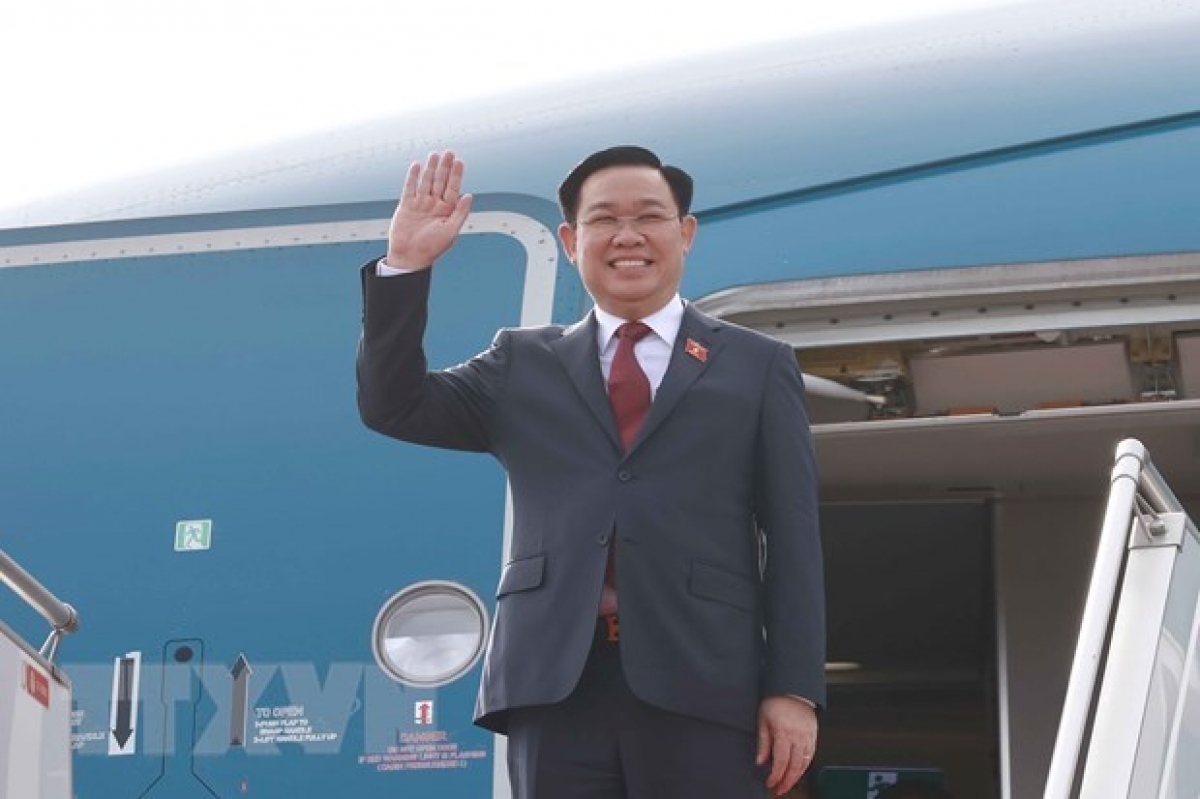 ປະ​ທານ​ສະ​ພາ​ແຫ່ງ​ຊາດ ຫວຽດ​ນາມ ເວືອງ​ດິ້ງ​ເຫວະ ເດີນ​ທາ​ງ​ໄປ​ຢ້ຽມ​ຢາມ ອົດ​ສະ​ຕາ​ລີ ແລະ ນິວ​ຊີ​ແລນ ຢ່າງ​ເປັນ​ທາງ​ການ